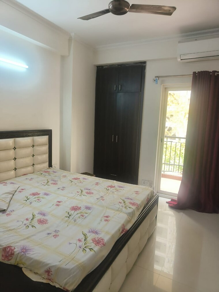 Bedroom, maxblis-grand-wellington 1 Bedroom 615 Sq.Ft. Apartment In Sector 75 Noida 9667858