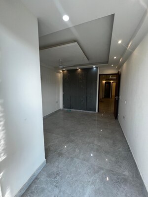 Room in 2.5 BHK Builder Floor at Vashi Sector 1 – for Rent