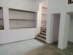  Warehouse For Rent in Raja Park