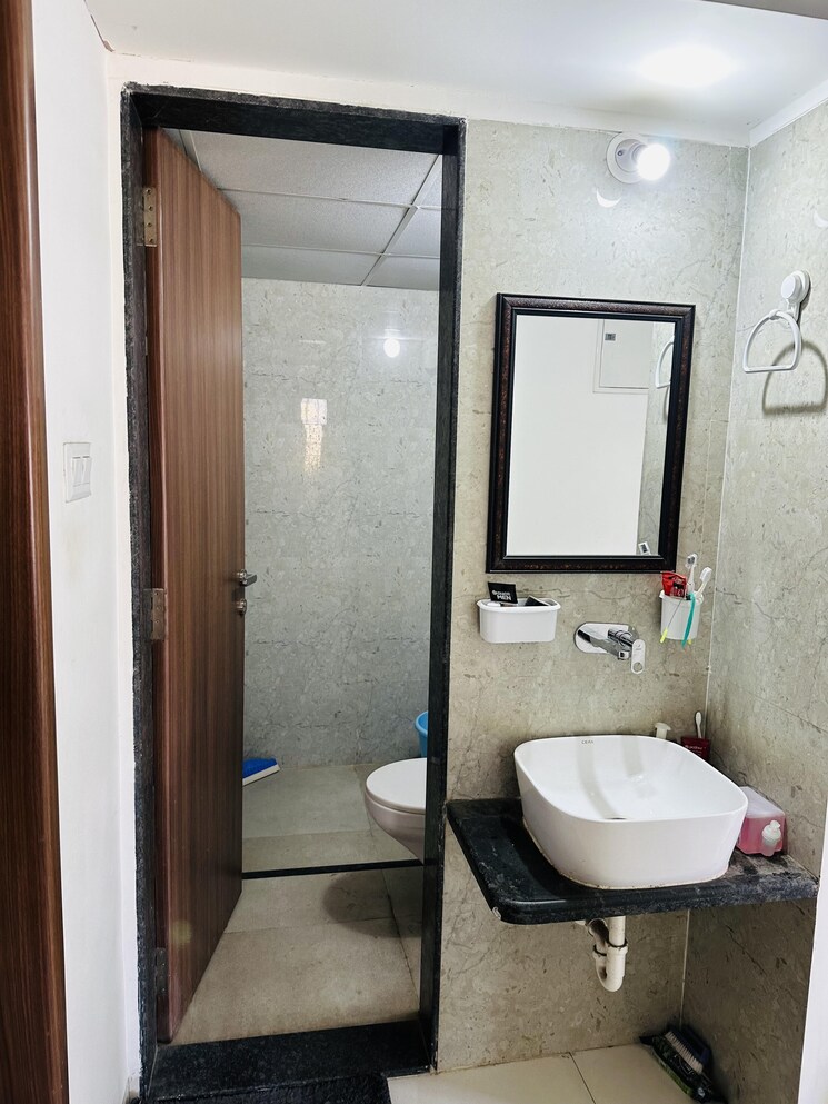 Bathroom, prasun-sarvam 2 Bedroom 1000 Sq.Ft. Apartment In Kharadi Pune 9667921
