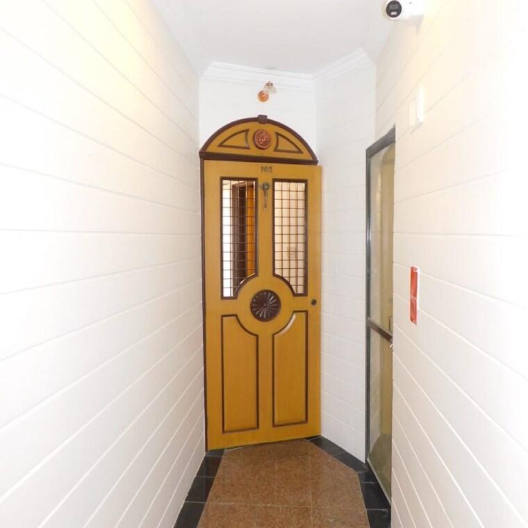 undefined, versova 3 Bedroom 1500 Sq.Ft. Apartment In Versova Mumbai 9667947