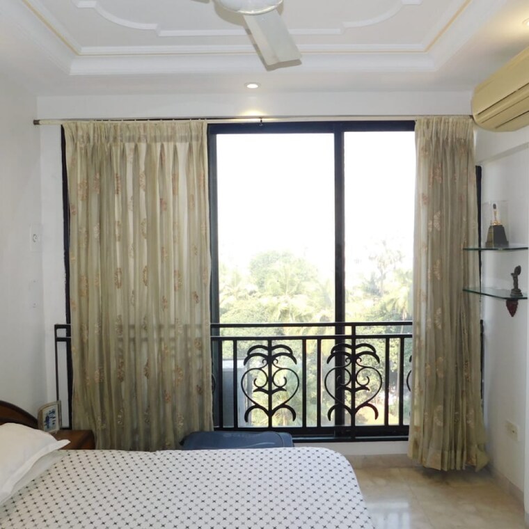 Room, versova 3 Bedroom 1500 Sq.Ft. Apartment In Versova Mumbai 9667947