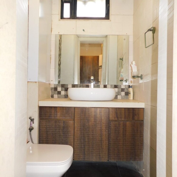 Bathroom, versova 3 Bedroom 1500 Sq.Ft. Apartment In Versova Mumbai 9667947