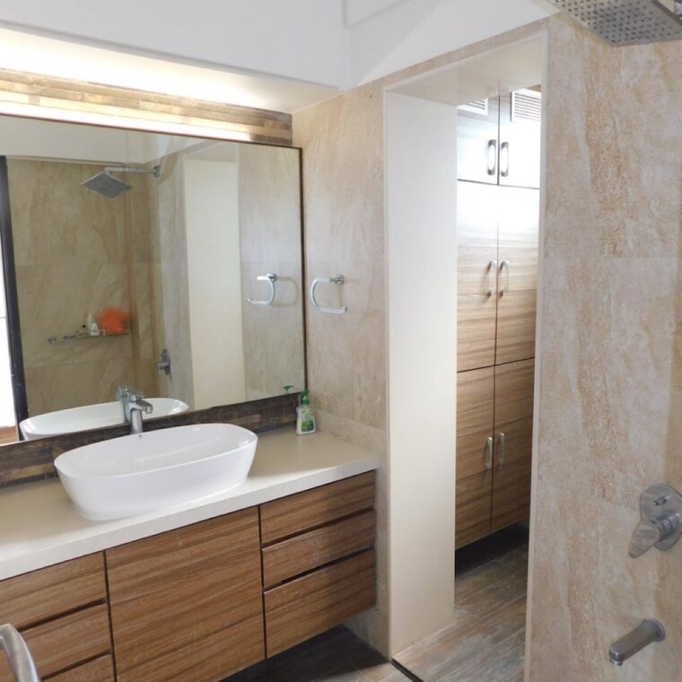 Bathroom, versova 3 Bedroom 1500 Sq.Ft. Apartment In Versova Mumbai 9667947