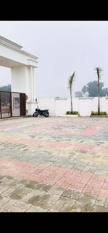  Plot – Exterior View View at Sultanpur Road - for Sale