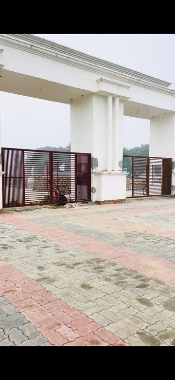  Plot – Exterior View View at Sultanpur Road - for Sale