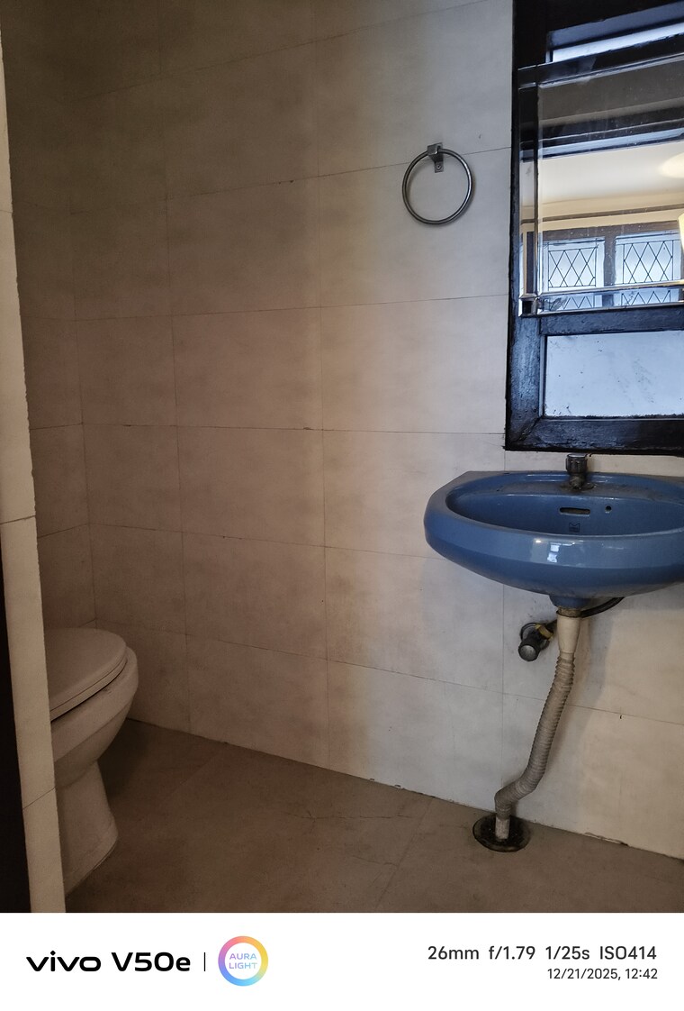 Bathroom, ip extension 3 Bedroom 1300 Sq.Ft. Apartment In Ip Extension Delhi 9667985