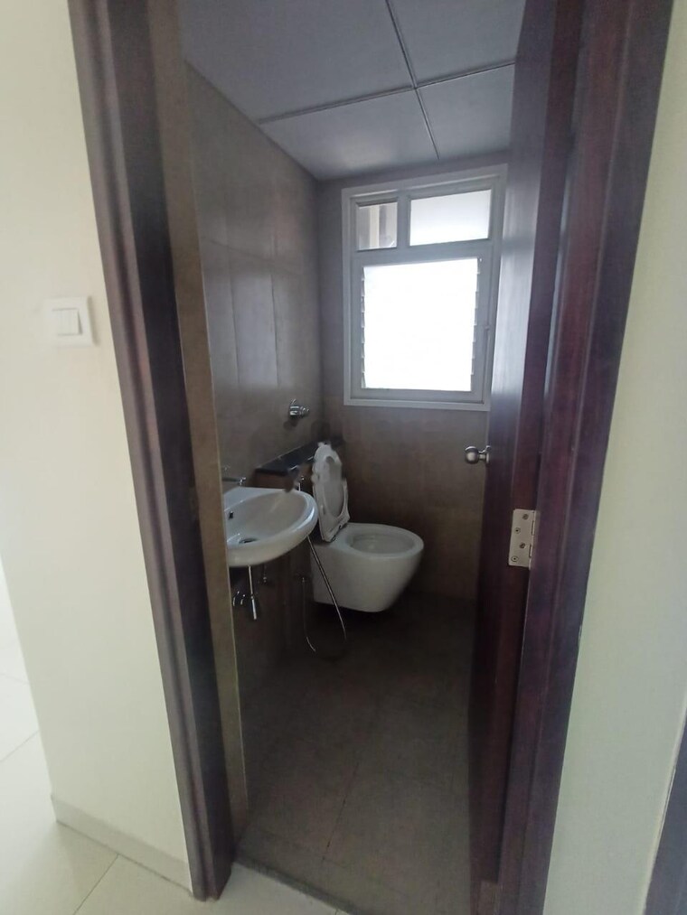 Bathroom, purva-silversands 3 Bedroom 1350 Sq.Ft. Apartment In Mundhwa Pune 9667979