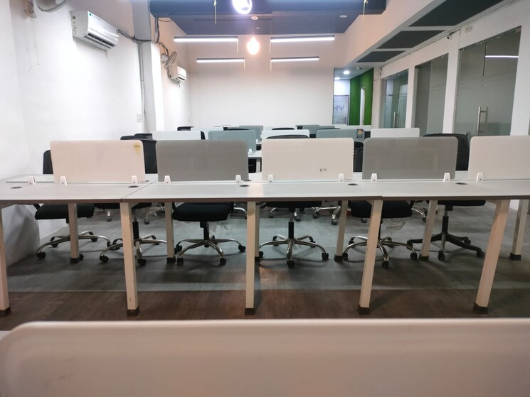 Team Area, sector 2 Commercial Office Space 2200 Sq.Ft. In Sector 2 Noida 9668041