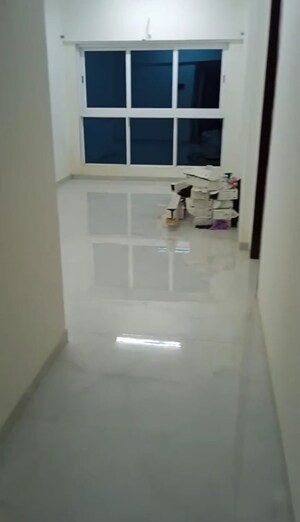 2.5 BHK Apartment For Rent in Kesar Plaza, Kandivali West