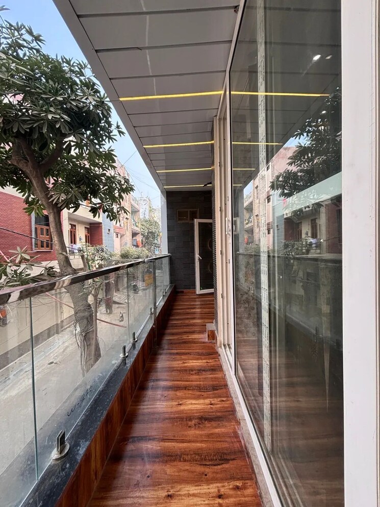 Balcony, sa-homes-i 4 Bedroom 1355 Sq.Ft. Builder Floor In Uttam Nagar Delhi 9668094