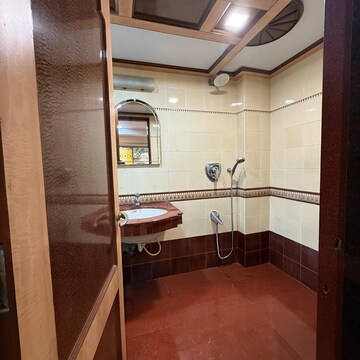 Attached Bathroom in 3 BHK Apartment at Kanwal Apartment, Manish Nagar – for Rent