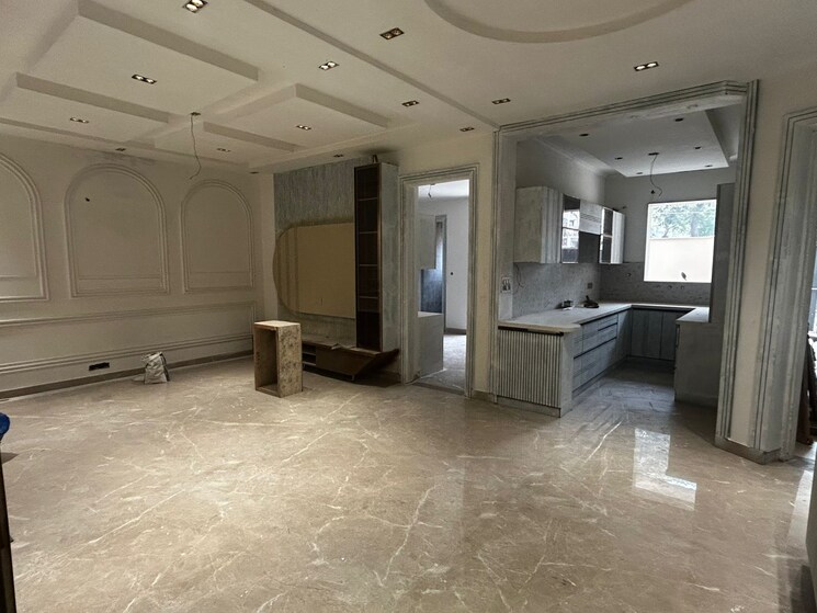  Parking, ashoka enclave 3 Bedroom 275 Sq.Ft. Builder Floor In Ashoka Enclave Faridabad 9668228