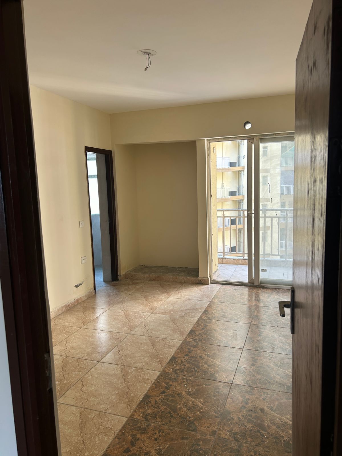 2 BHK Apartment For Rent in Wave Dream Homes