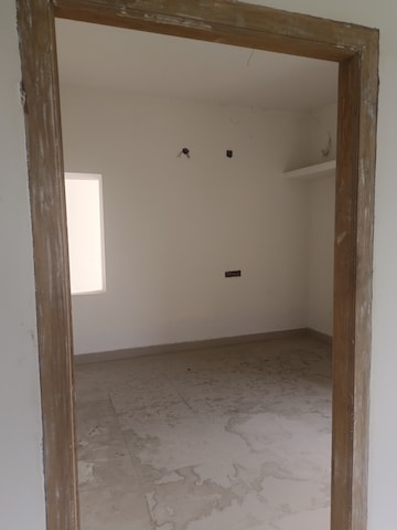 Room in 2 BHK Apartment at Srinivasa Nilayam Kothapet, Kothapet – for Sale