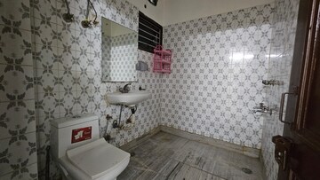 Bathroom in 1 BHK Builder Floor at Saket – for Rent