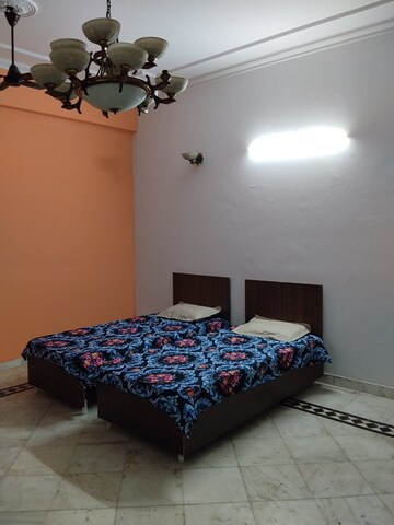 Room in  Pg at Sector 66 – for Rent