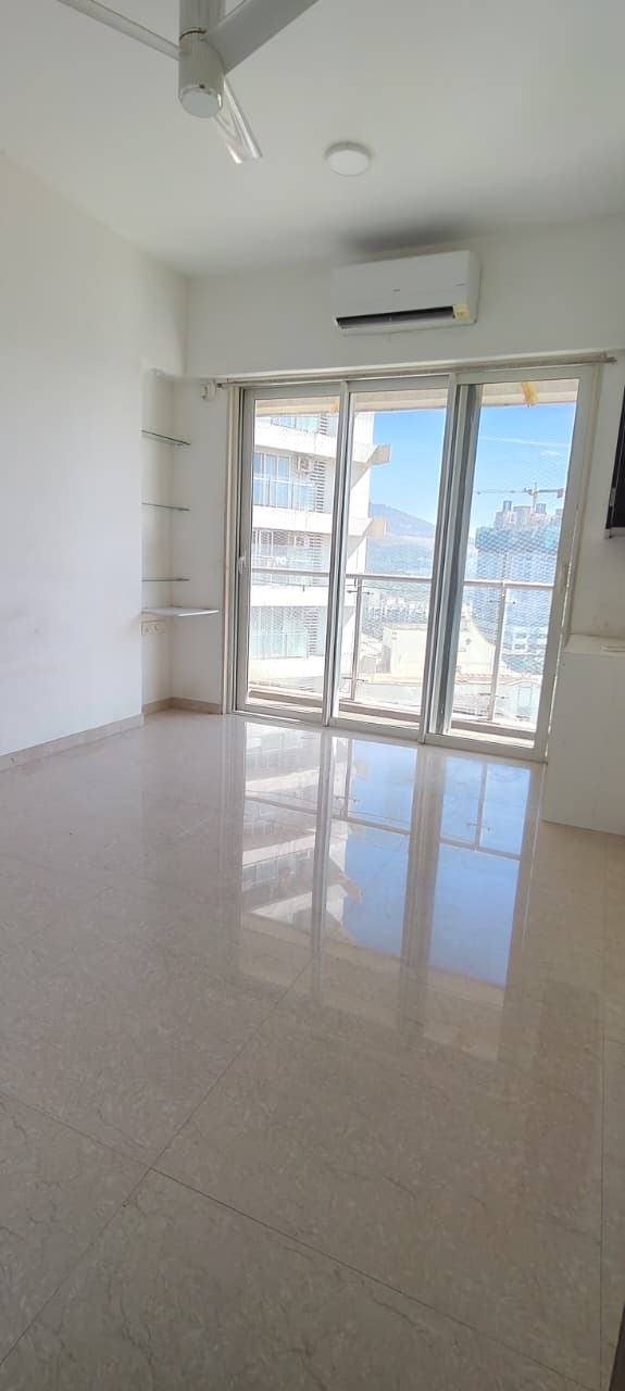 2 BHK Apartment For Rent in Rashi Tower