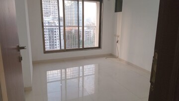 Room in 2 BHK Apartment at Rashi Tower, Goregaon East – for Rent