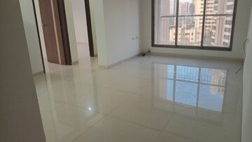 Room in 2 BHK Apartment at Rashi Tower, Goregaon East – for Rent