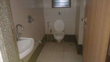 Bathroom in 2 BHK Apartment at Rashi Tower, Goregaon East – for Sale