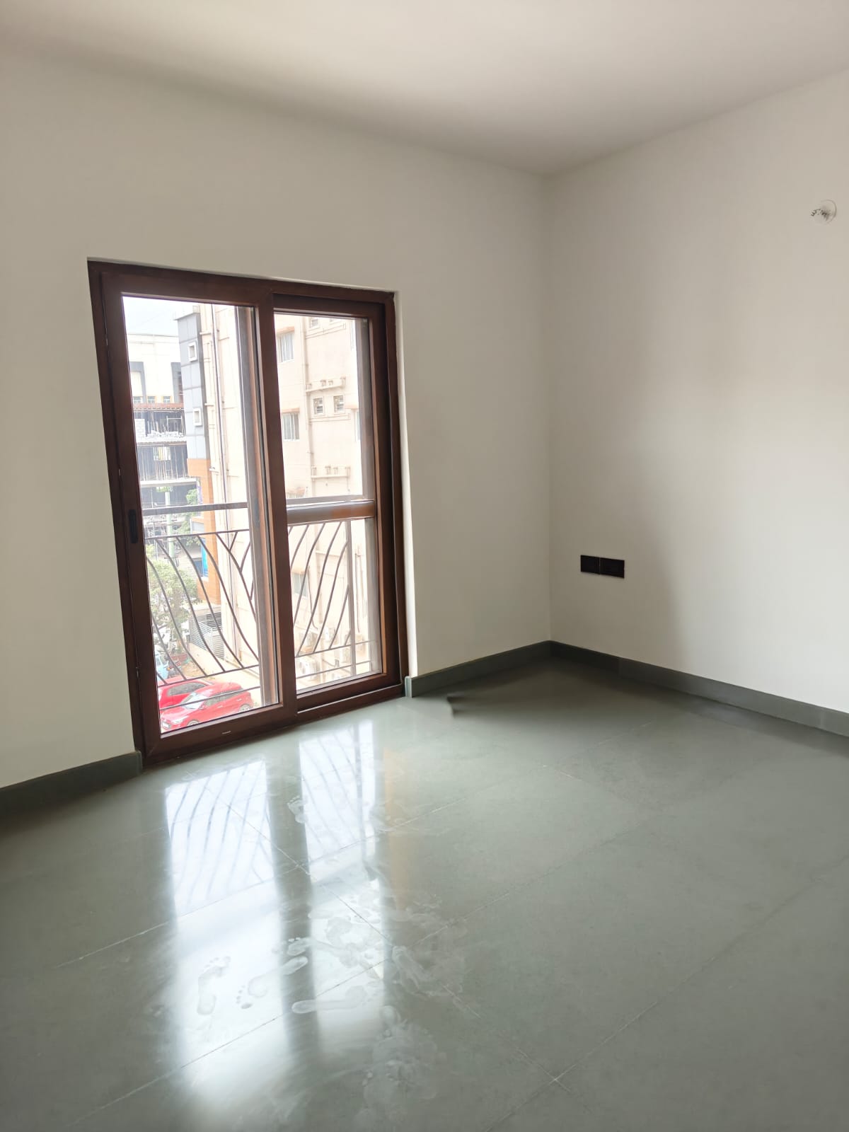 2 BHK Apartment For Sale in Centreo 