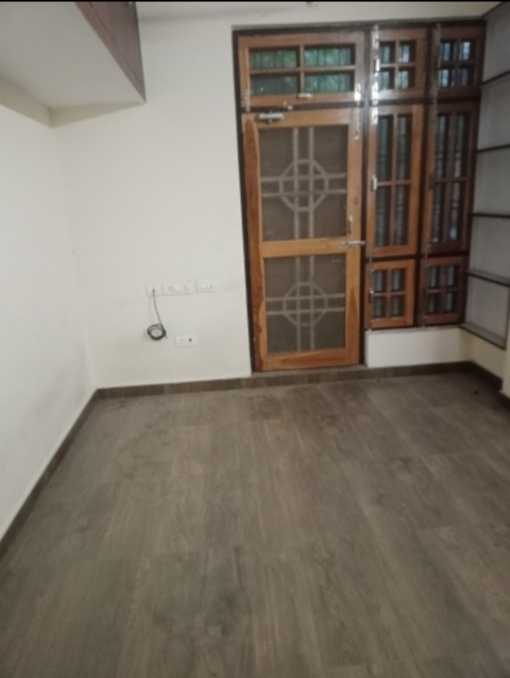 2 BHK + Study Room Independent House For Rent in Aliganj