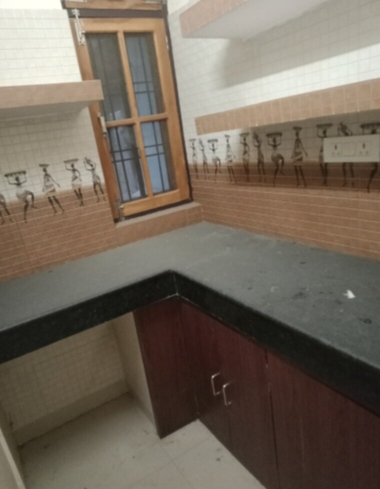 Room, aliganj 2 Bedroom 453 Sq.Ft. Independent House In Aliganj Lucknow 9668390