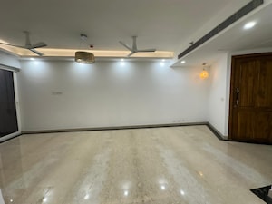 Room in 3 BHK Apartment at Prateek Edifice, Sector 107 – for Rent