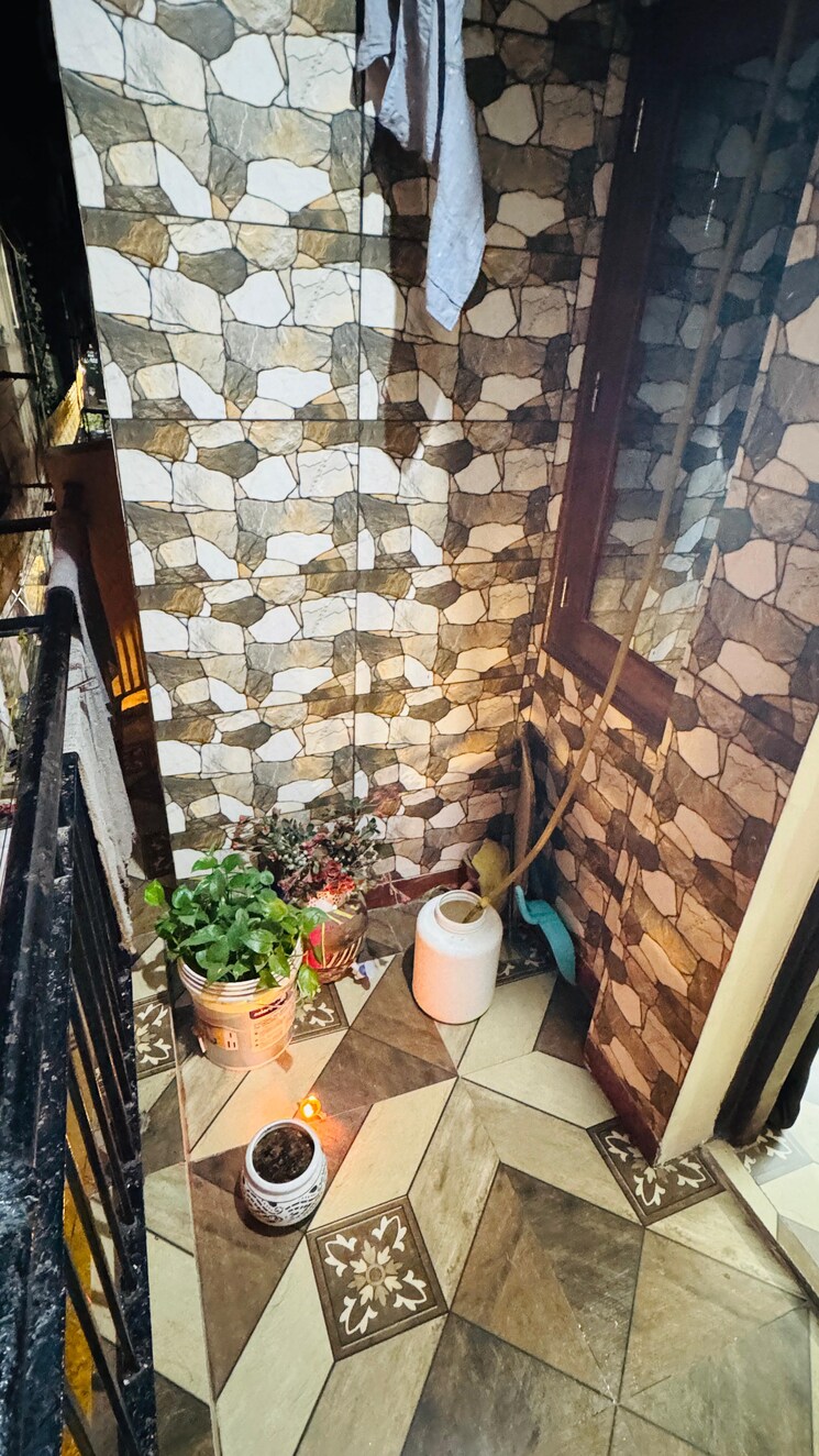 Balcony, sector 37 1 Bedroom 160 Sq.Ft. Builder Floor In Sector 37 Faridabad 9668407