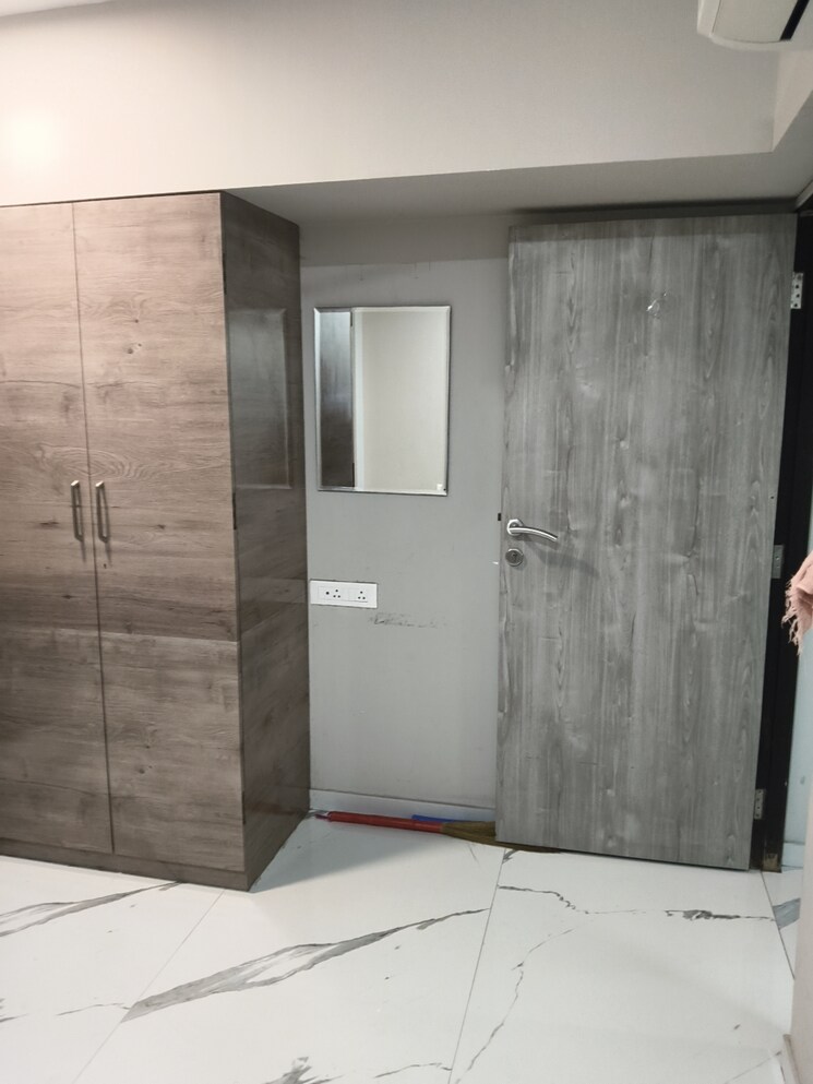 Room, vile parle west 1 Bedroom 400 Sq.Ft. Apartment In Vile Parle West Mumbai 9668408