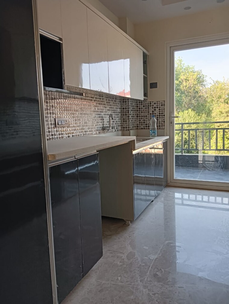 Kitchen, sector 46 3 Bedroom 2350 Sq.Ft. Builder Floor In Sector 46 Gurgaon 9668433