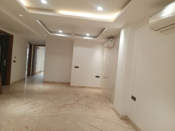 Room in 3 BHK Builder Floor at Ansal Sushant Lok I, Sector 43 – for Rent