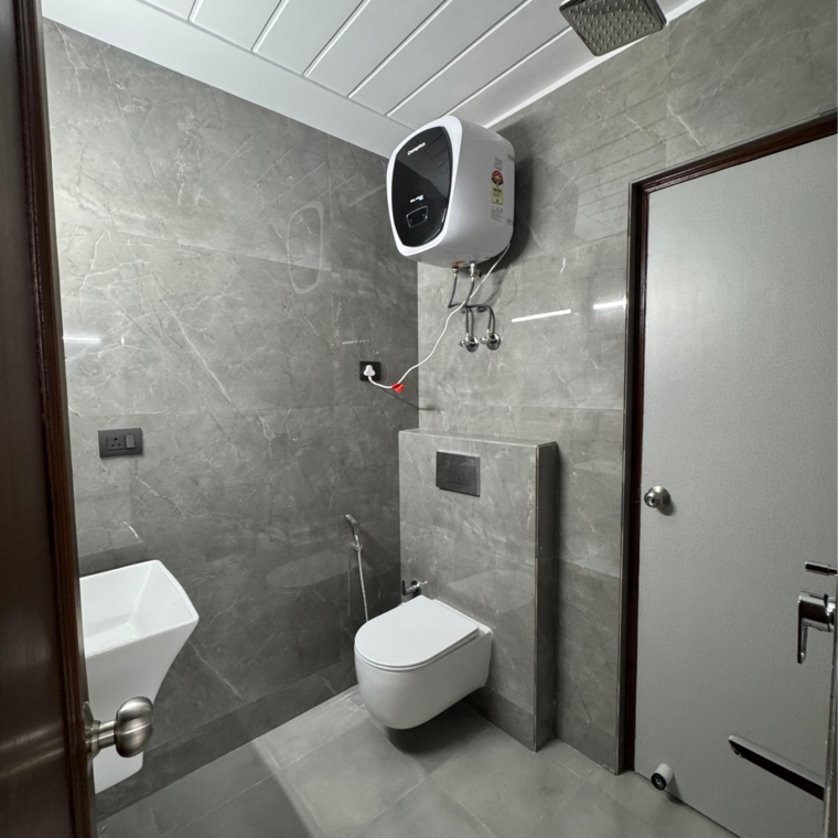 Bathroom, malviya nagar 3 Bedroom 902 Sq.Ft. Builder Floor In Malviya Nagar Delhi 9668393