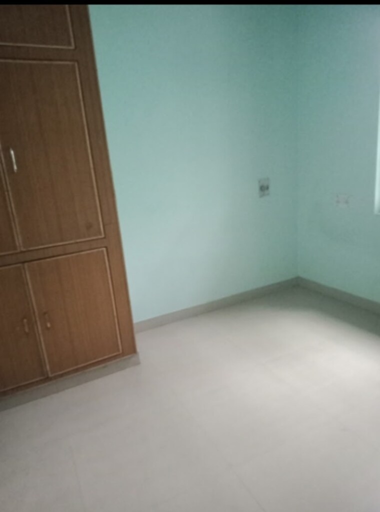 Room, aliganj 2 Bedroom 660 Sq.Ft. Villa In Aliganj Lucknow 9668437