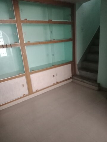 Room in 2 BHK Villa at Aliganj – for Rent