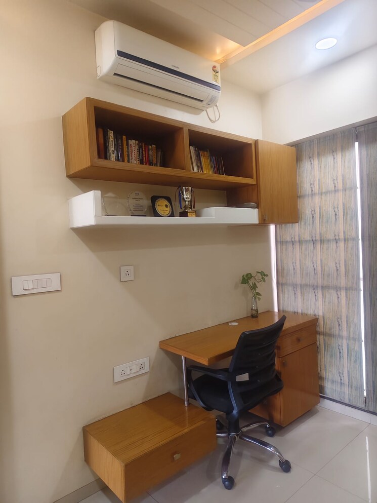 Team Area, pride-purple-park-titanium 3 Bedroom 1470 Sq.Ft. Apartment In Wakad Pune 9668457