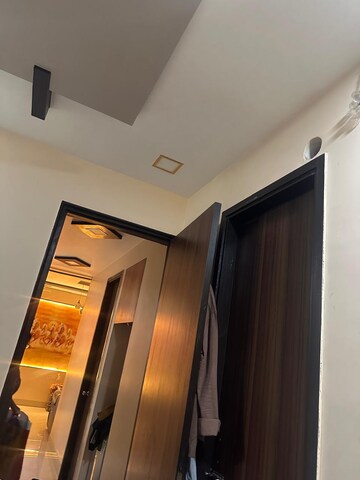 Furnished Amenities in 3 BHK Apartment at Hiranandani Highland, Powai – for Rent