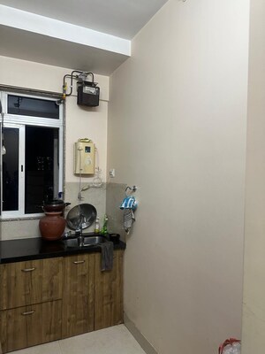 Furnished Amenities in 3 BHK Apartment at Hiranandani Highland, Powai – for Rent