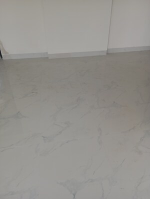 Room in 2 BHK Apartment at Crystal Paradise Residences, Andheri East – for Sale