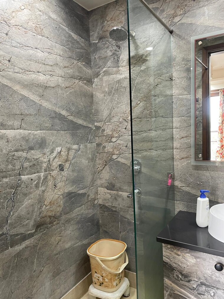 Bathroom, rajouri garden 3 Bedroom 1800 Sq.Ft. Builder Floor In Rajouri Garden Delhi 9668515