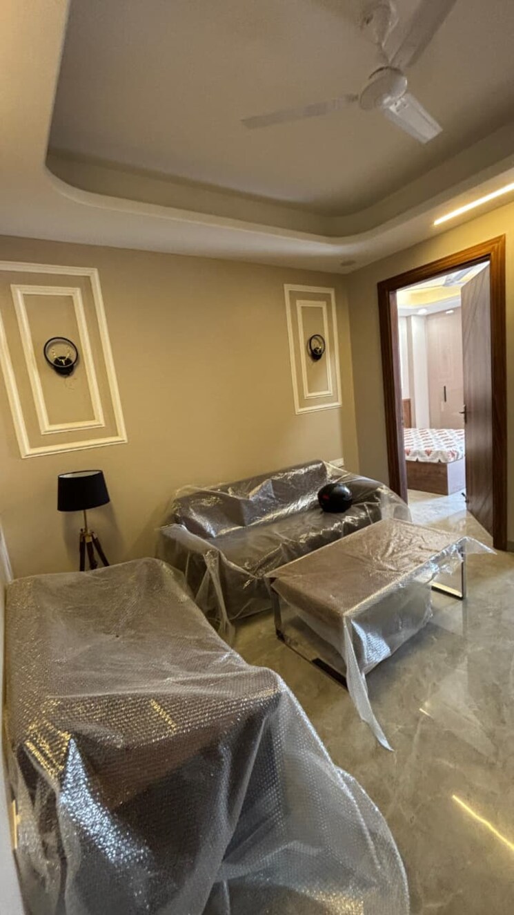 Living Room, mohit-house 1 RK 500 Sq.Ft. Builder Floor In Sushant Lok I Gurgaon 9668557