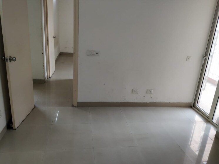 Room, puri-pratham 2 Bedroom 1100 Sq.Ft. Apartment In Sector 84 Faridabad 9668554