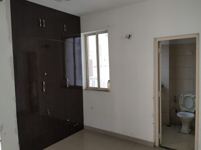 Room, puri-pratham 2 Bedroom 1100 Sq.Ft. Apartment In Sector 84 Faridabad 9668554