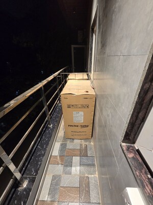 Balcony in 1 BHK Builder Floor at Mohit House, Sushant Lok I – for Rent