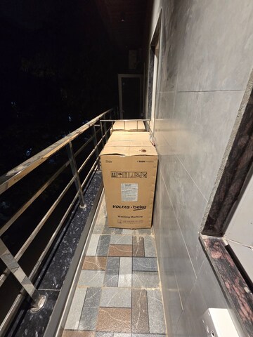 Balcony in 1 BHK Builder Floor at Mohit House, Sushant Lok I – for Rent