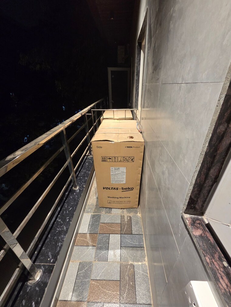 Balcony, mohit-house 1 Bedroom 600 Sq.Ft. Builder Floor In Sushant Lok I Gurgaon 9668580