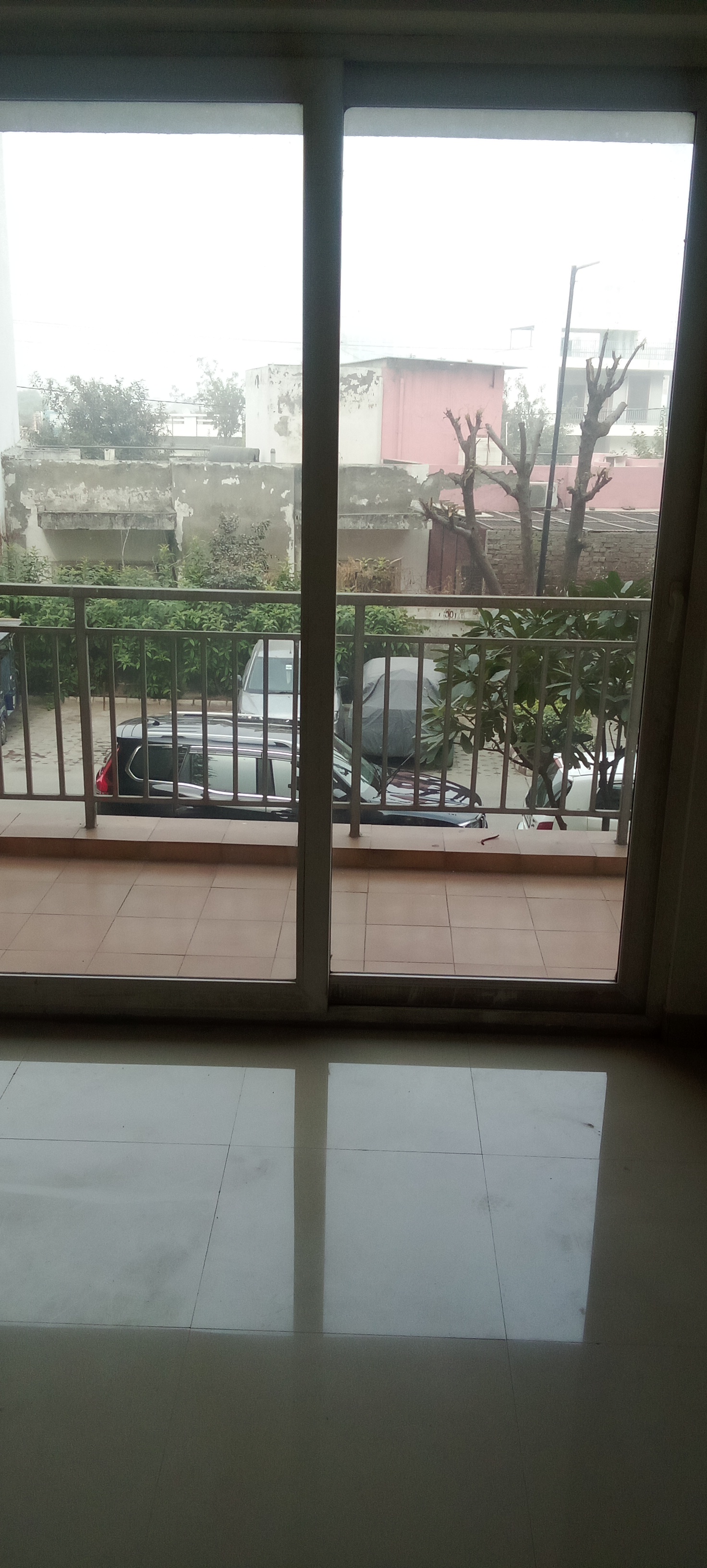 2 BHK 1350 Sq.Ft. Apartment in Parker White Lily