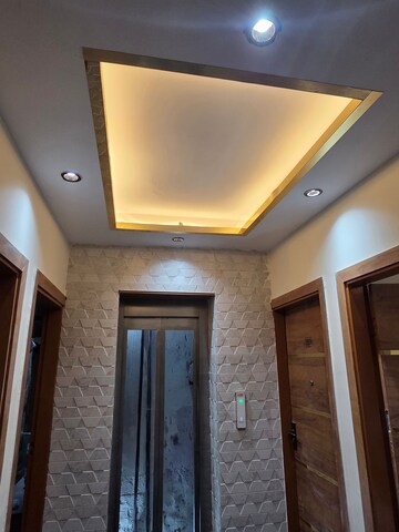 Furnished Amenities in 1 RK Builder Floor at Mohit House, Sushant Lok I – for Rent