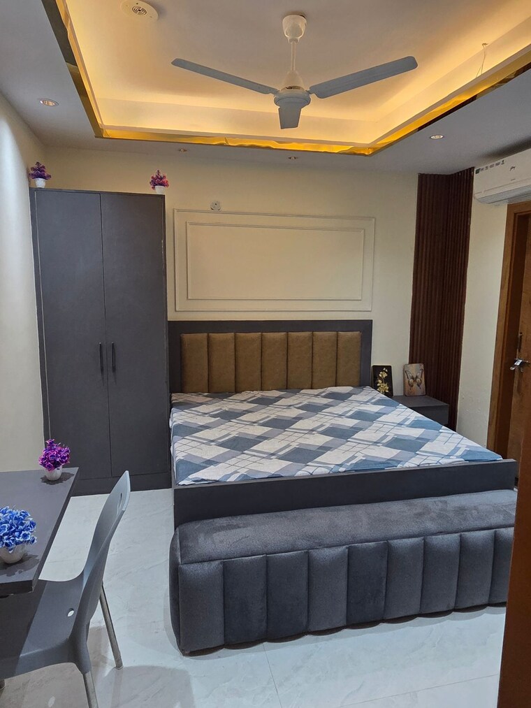 Master Bedroom, mohit-house 1 RK 600 Sq.Ft. Builder Floor In Sushant Lok I Gurgaon 9668604